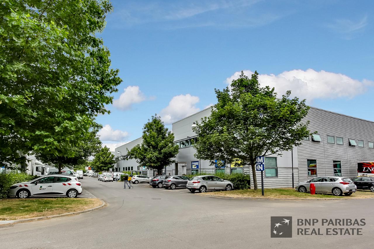 Local d'activité Ivry-sur-Seine 1923m² Location local d'activité Ivry-sur-Seine Val-de-Marne OLACT2528740 0
